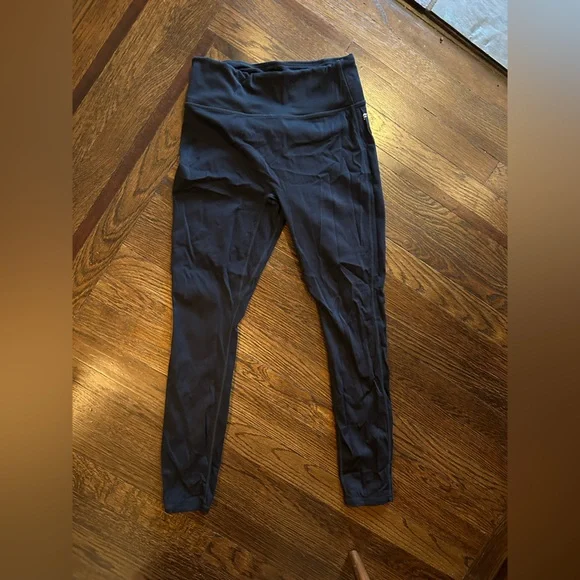 Fabletics Motion 365 Leggings - Picture 2 of 5